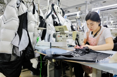 河北寧晉 小紗線、小布塊“織造”百億紡織服裝大產(chǎn)業(yè)